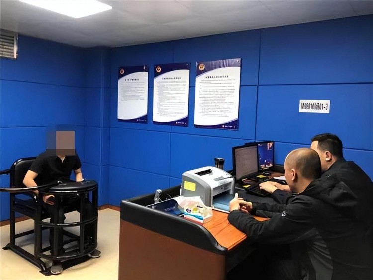 70元买入100元卖出~倒卖5000余个QQ陌陌账号18人被抓!