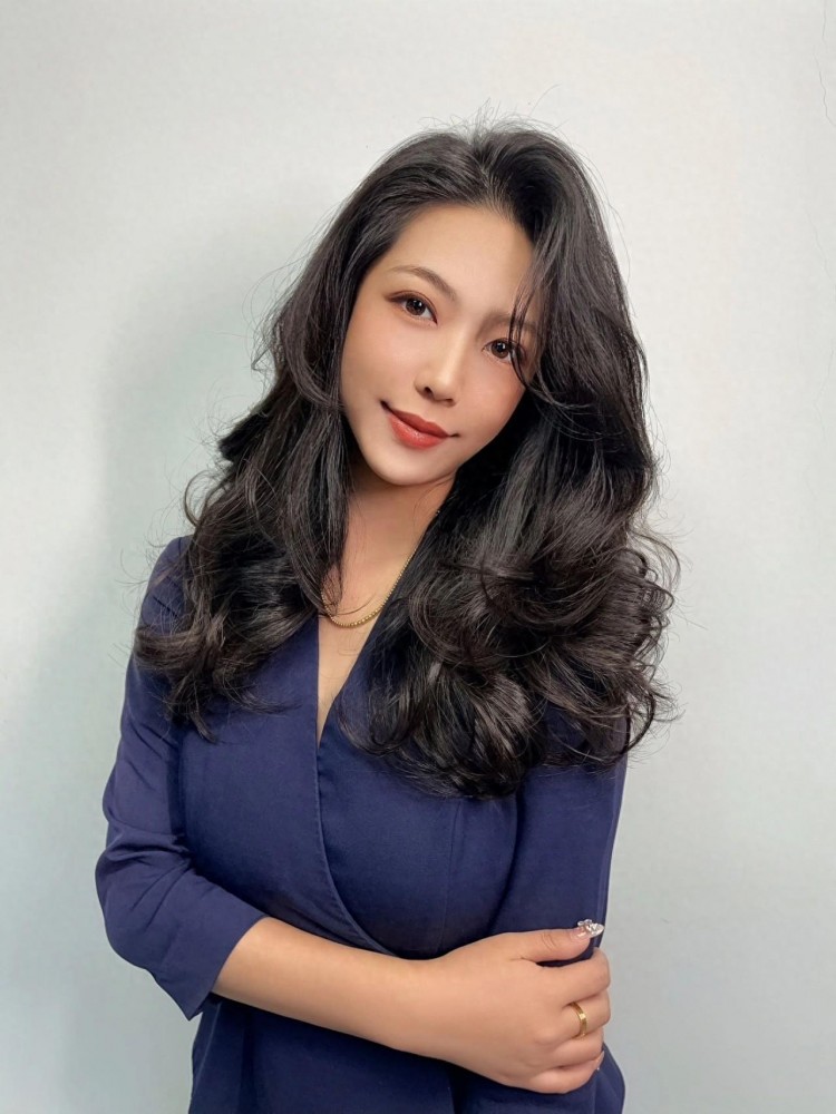 怎样才能在微信附近的人里和附近的美女约会？