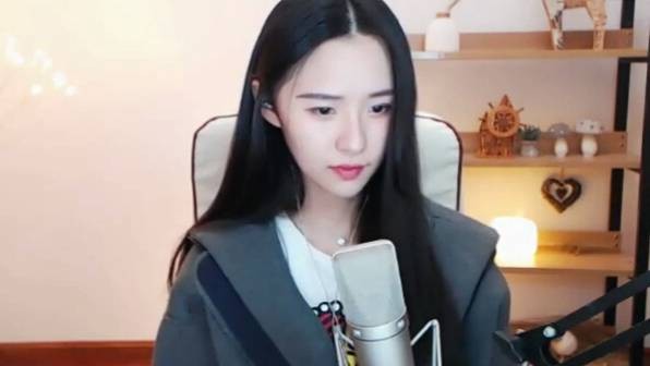 年会阳光普照两万五陌陌是怎么变有钱的