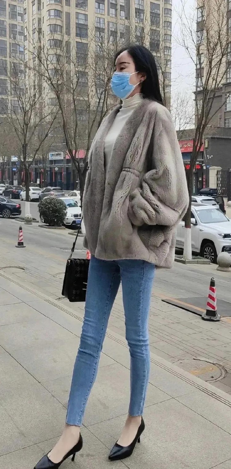 在微信附近见人的技巧