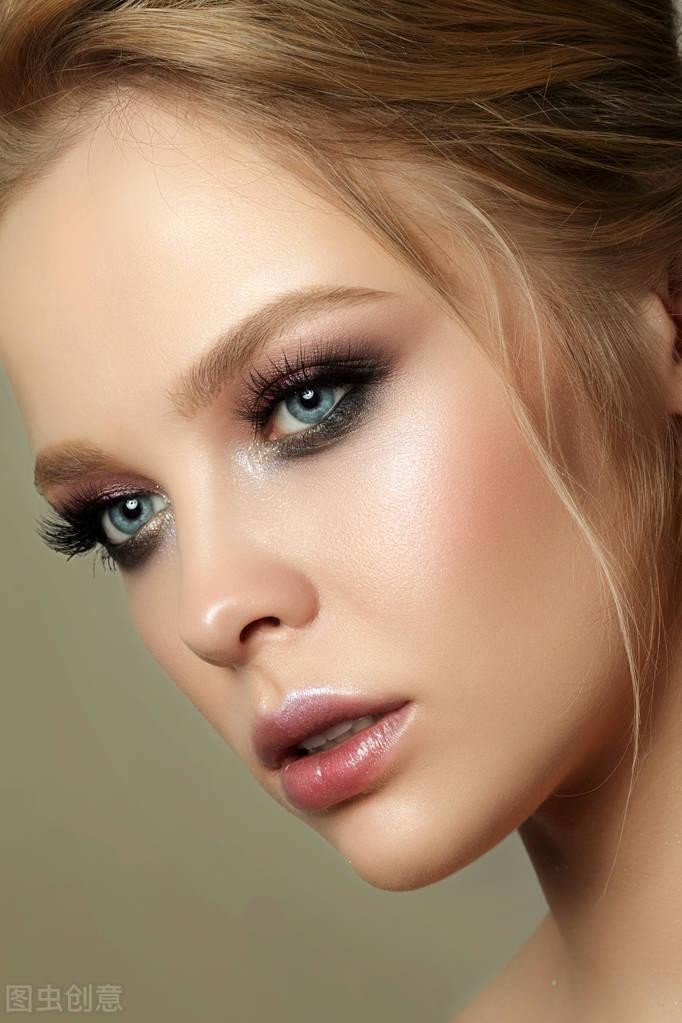 别谈“微信”恋爱，否则会伤害自己