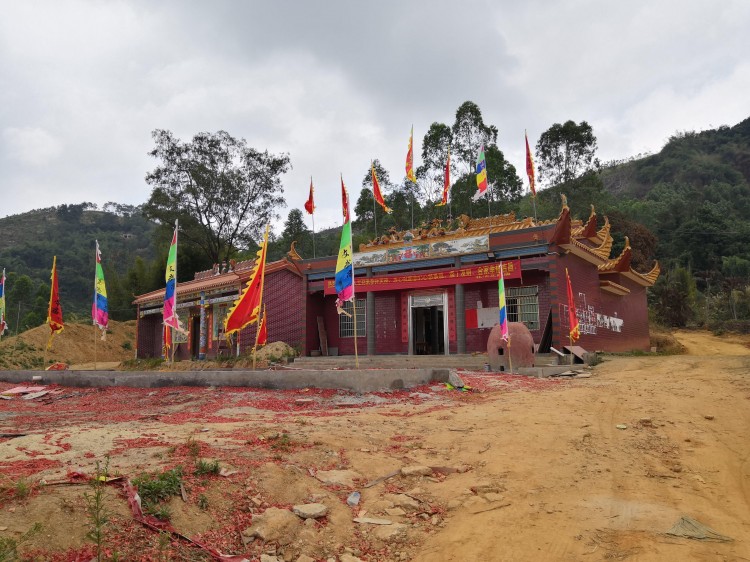 原来找一个人这么简单!打开微信隐藏功能按一下就能知道对方位置